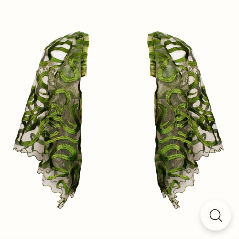 ISO - Studio Pia Naga Flared Sleeves in XS/S